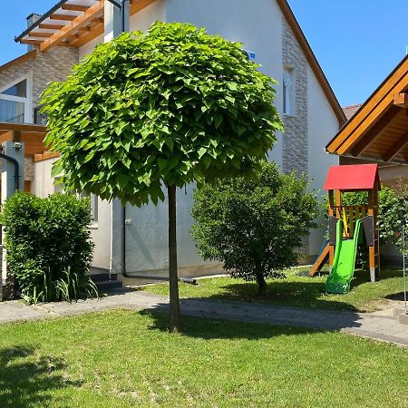 Magyar Apartman Iii. Hajdúszoboszló Exterior foto