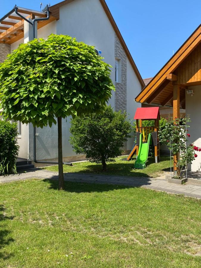 Magyar Apartman Iii. Hajdúszoboszló Exterior foto